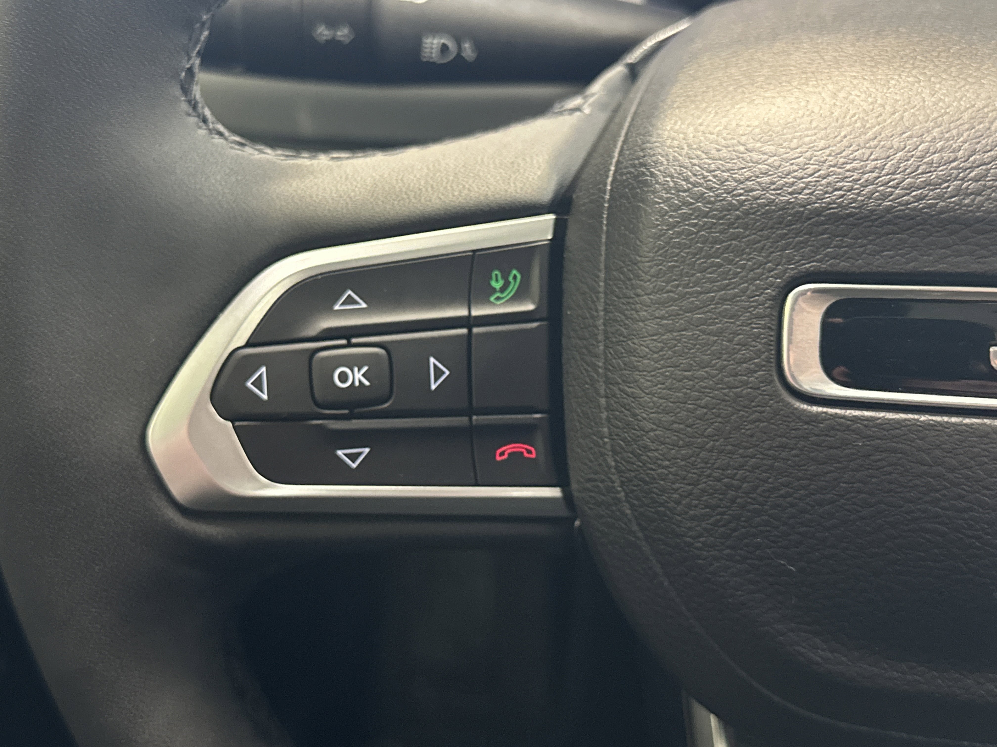 Used 2023 Jeep Compass Limited w/ Sun and Sound Group image 32