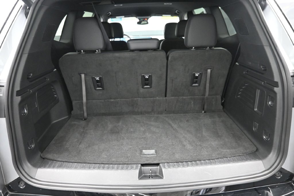 Used 2025 Buick Enclave Sport Touring AWD/4WD image 20