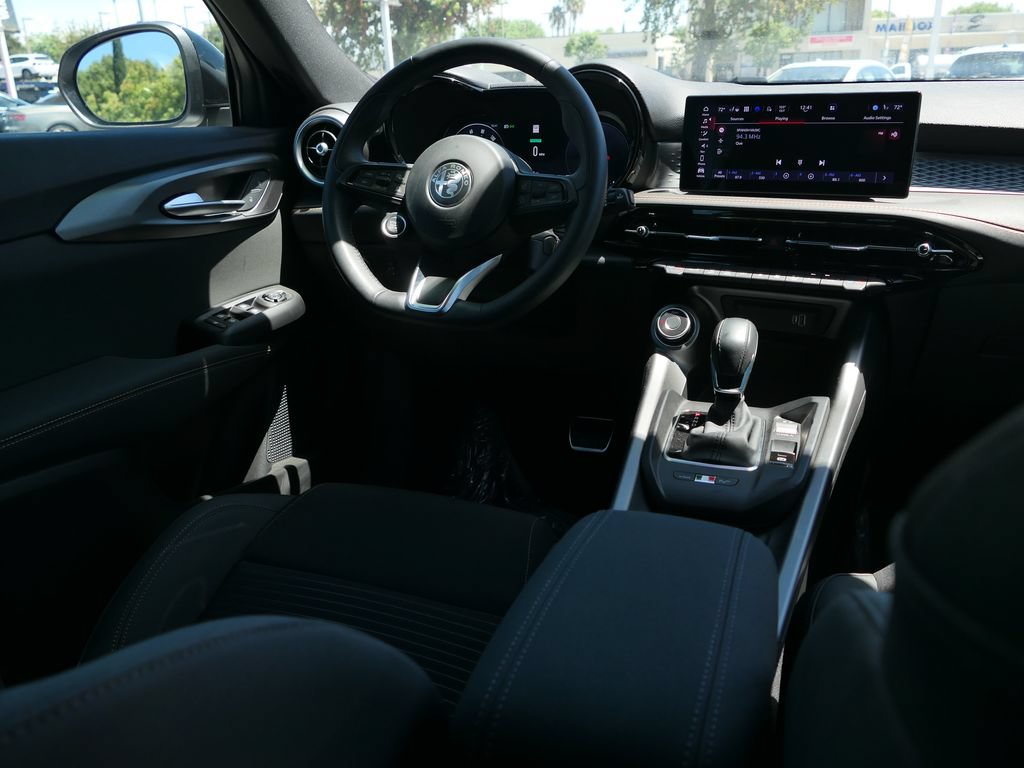 Used 2025 Alfa Romeo Tonale AWD/4WD image 21
