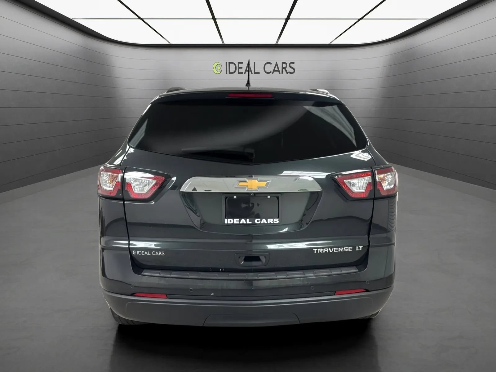 Used 2015 Chevrolet Traverse LT FWD image 6