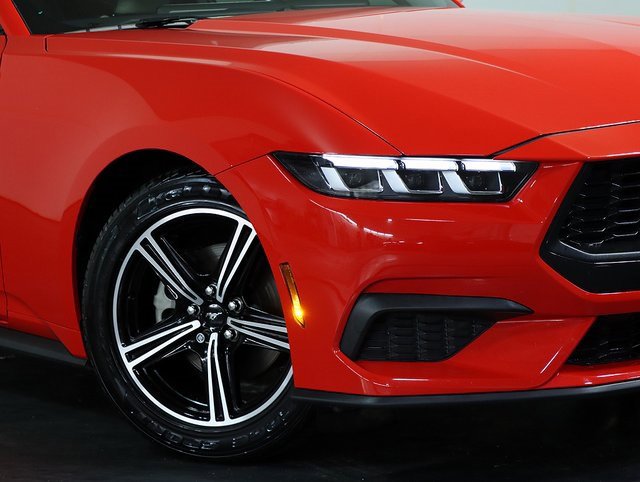 Used 2024 Ford Mustang Premium image 8