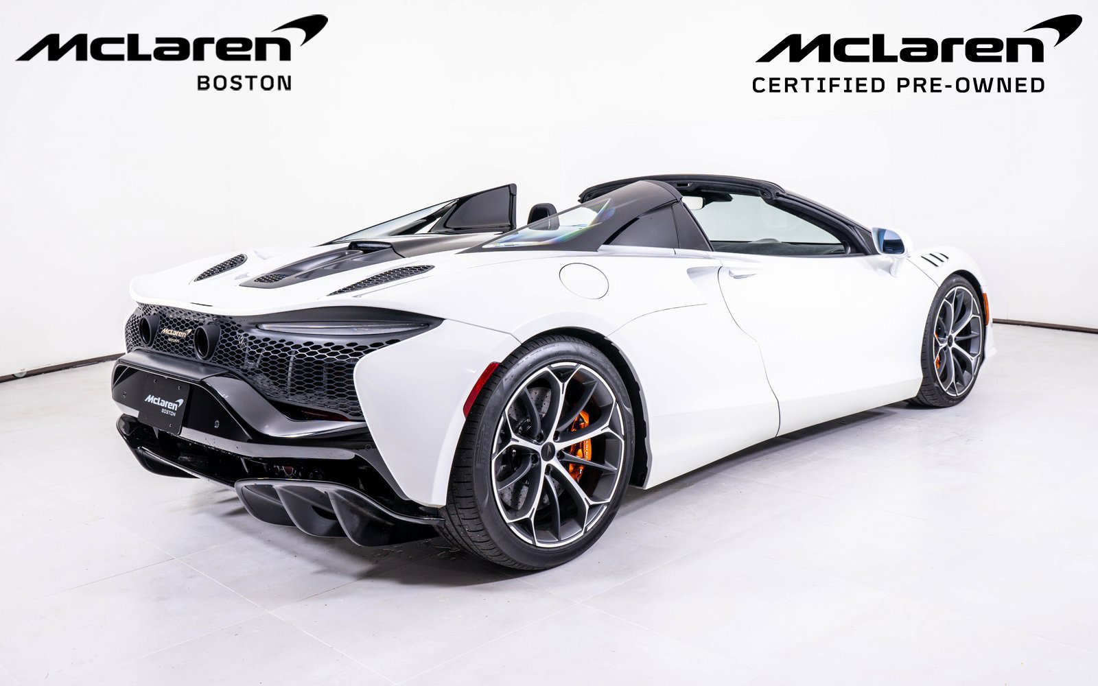 Used 2025 McLaren Artura Spider RWD image 7