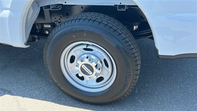 New 2026 Ford F250 XL w/ XL Chrome Package RWD image 6