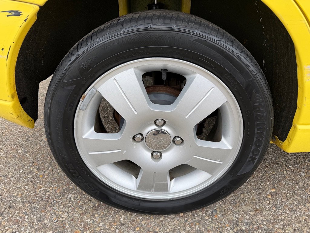 Used 2005 Ford Focus SES FWD image 18