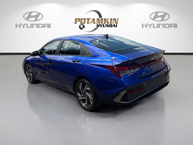 Certified 2025 Hyundai Elantra Sport FWD image 7