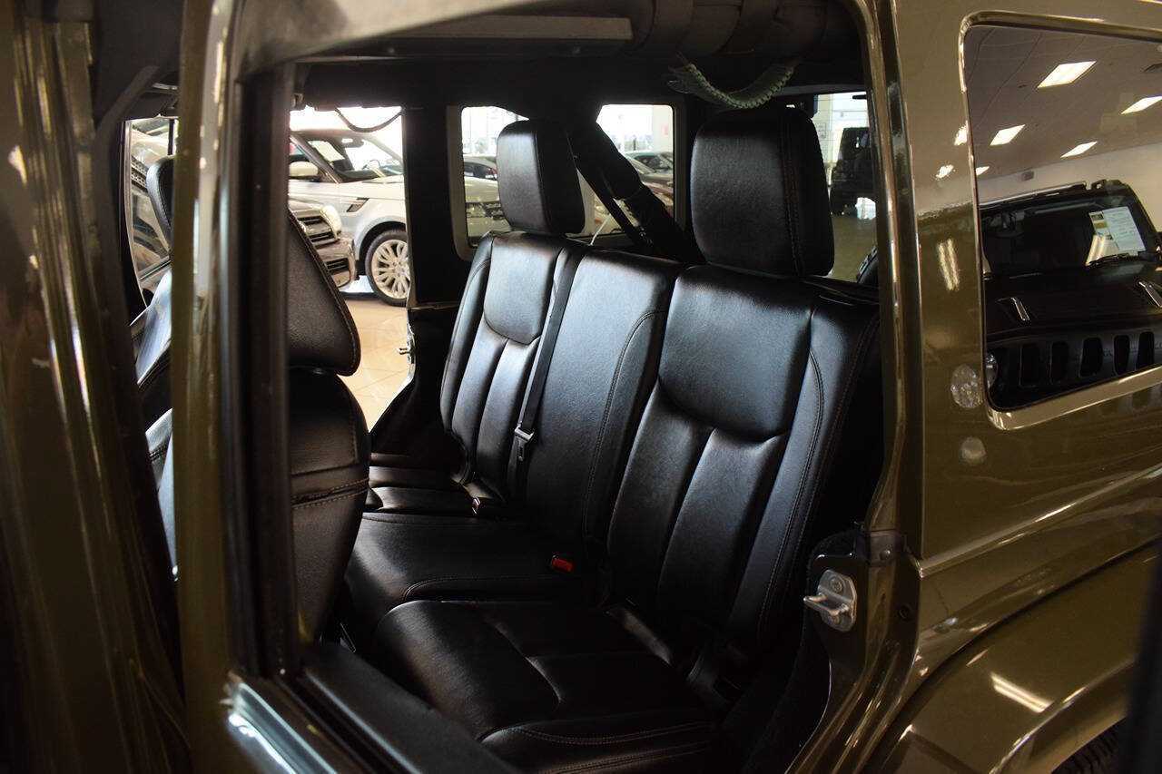 Used 2015 Jeep Wrangler Unlimited Sahara w/ Dual Top Group AWD/4WD image 58