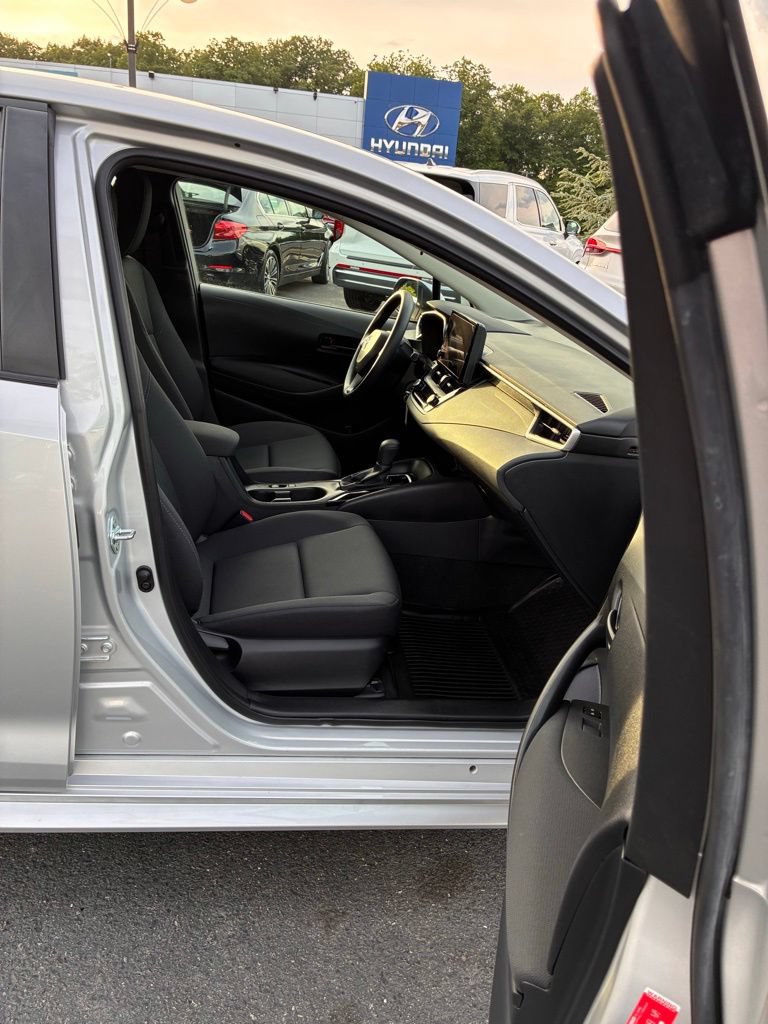 Used 2024 Toyota Corolla LE FWD image 18