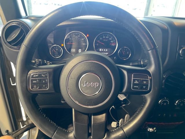 Used 2017 Jeep Wrangler Unlimited Rubicon AWD/4WD image 9