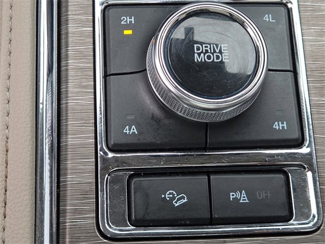 Used 2023 Ford Expedition Limited image 13