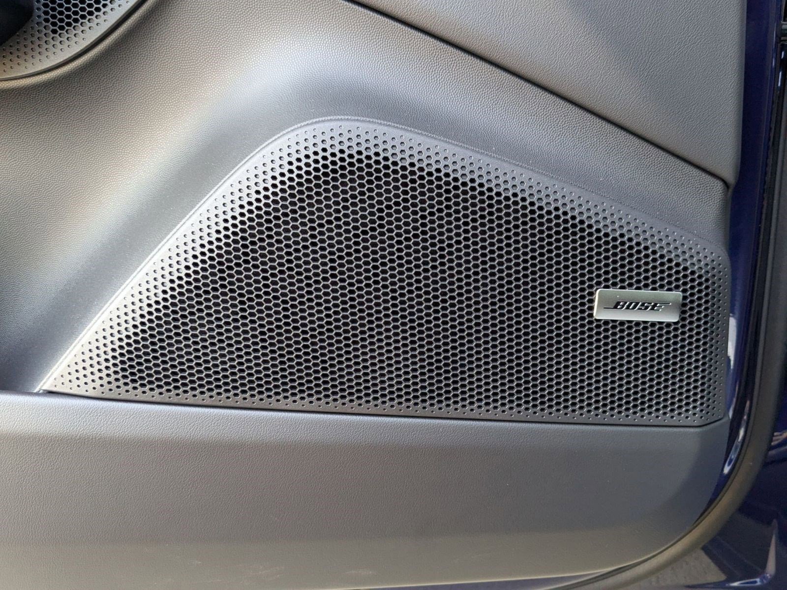 New 2025 Porsche Macan 4 Electric image 14