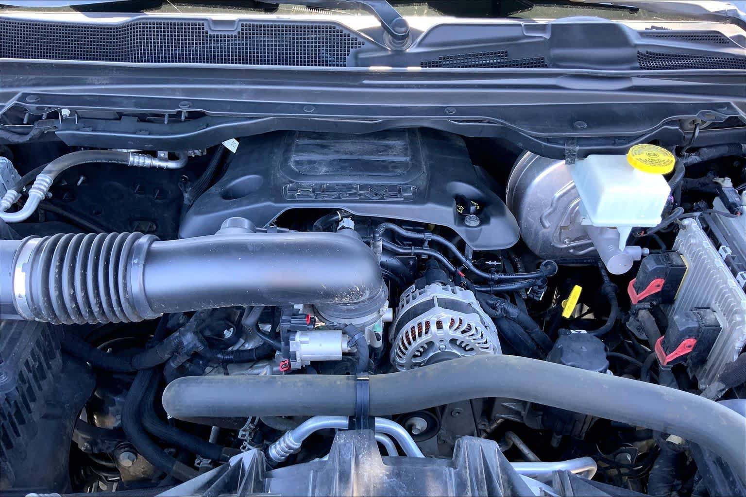 Used 2020 RAM 1500 Laramie AWD/4WD image 31