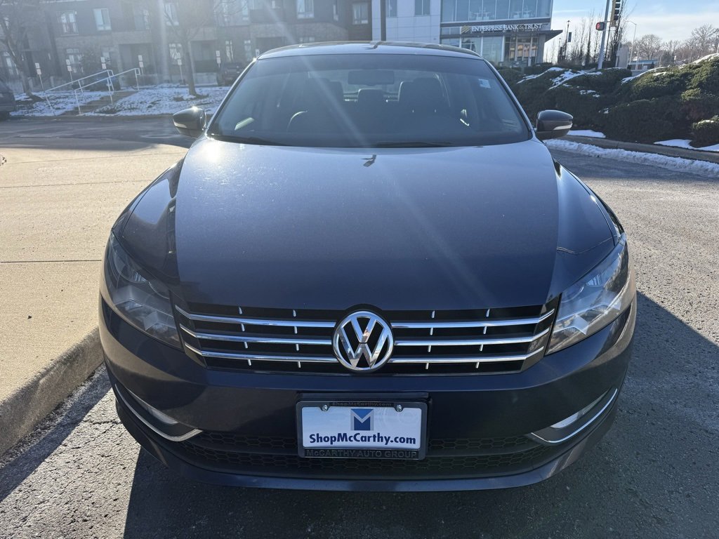 Used 2015 Volkswagen Passat TDI SEL Premium image 8