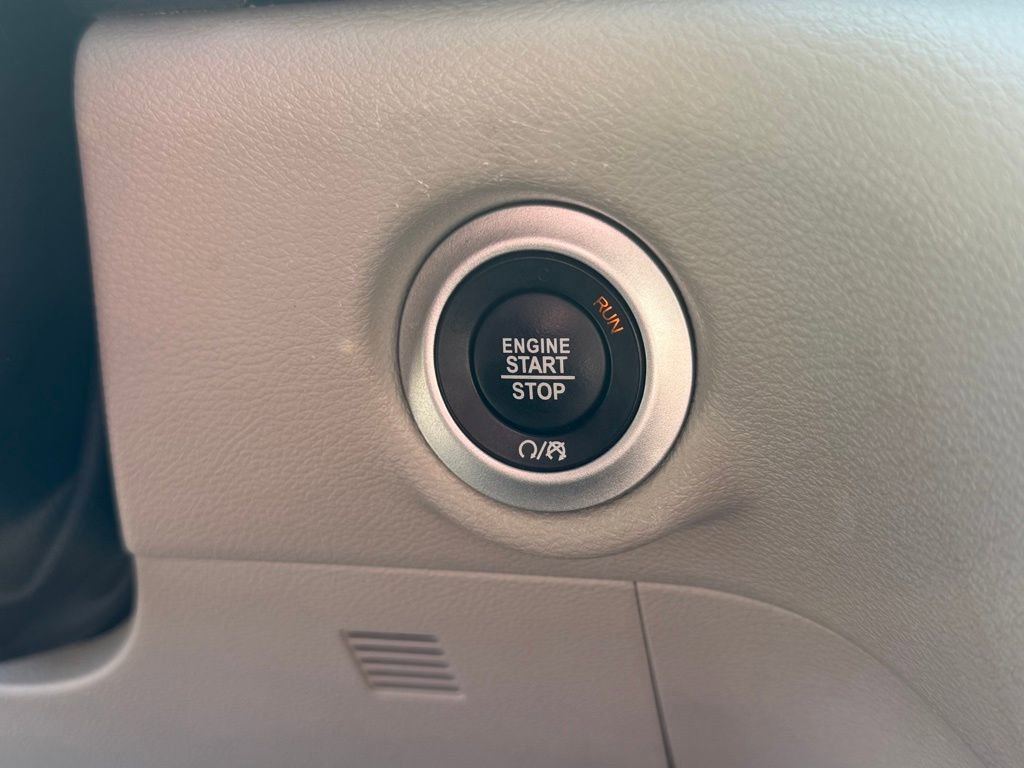 Used 2024 Chrysler Voyager LX FWD image 20