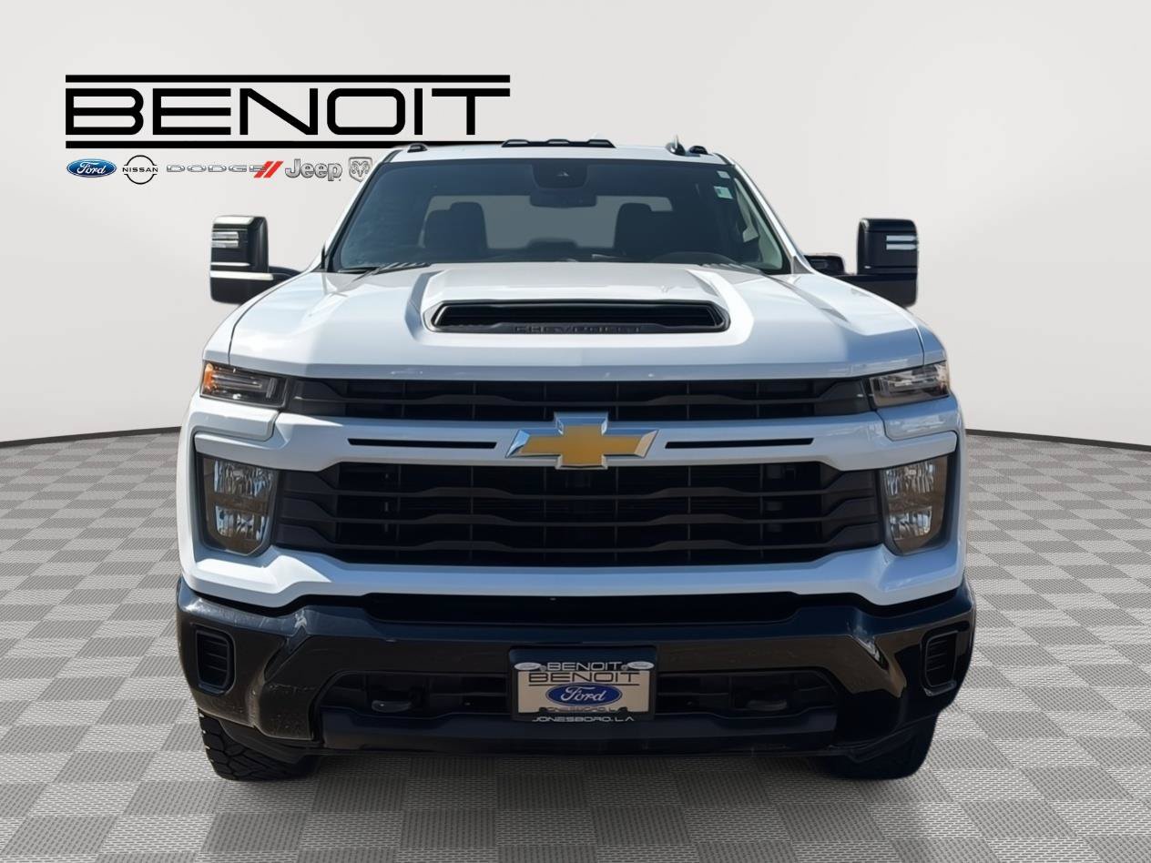 Used 2024 Chevrolet Silverado 2500 Custom w/ Custom Convenience Package AWD/4WD image 8