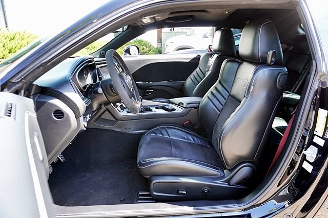 Used 2023 Dodge Challenger SRT Hellcat w/ Plus Package RWD image 17