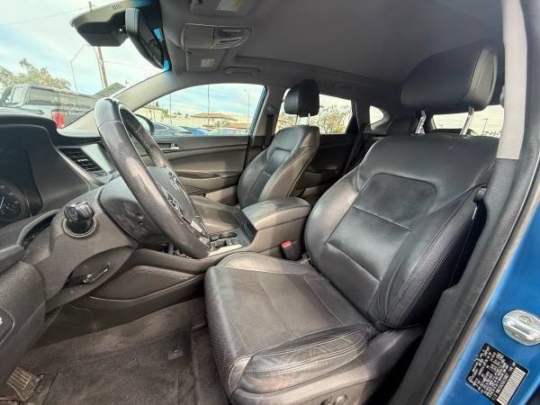 Used 2016 Hyundai Tucson Limited w/ Option Group 03 FWD image 14