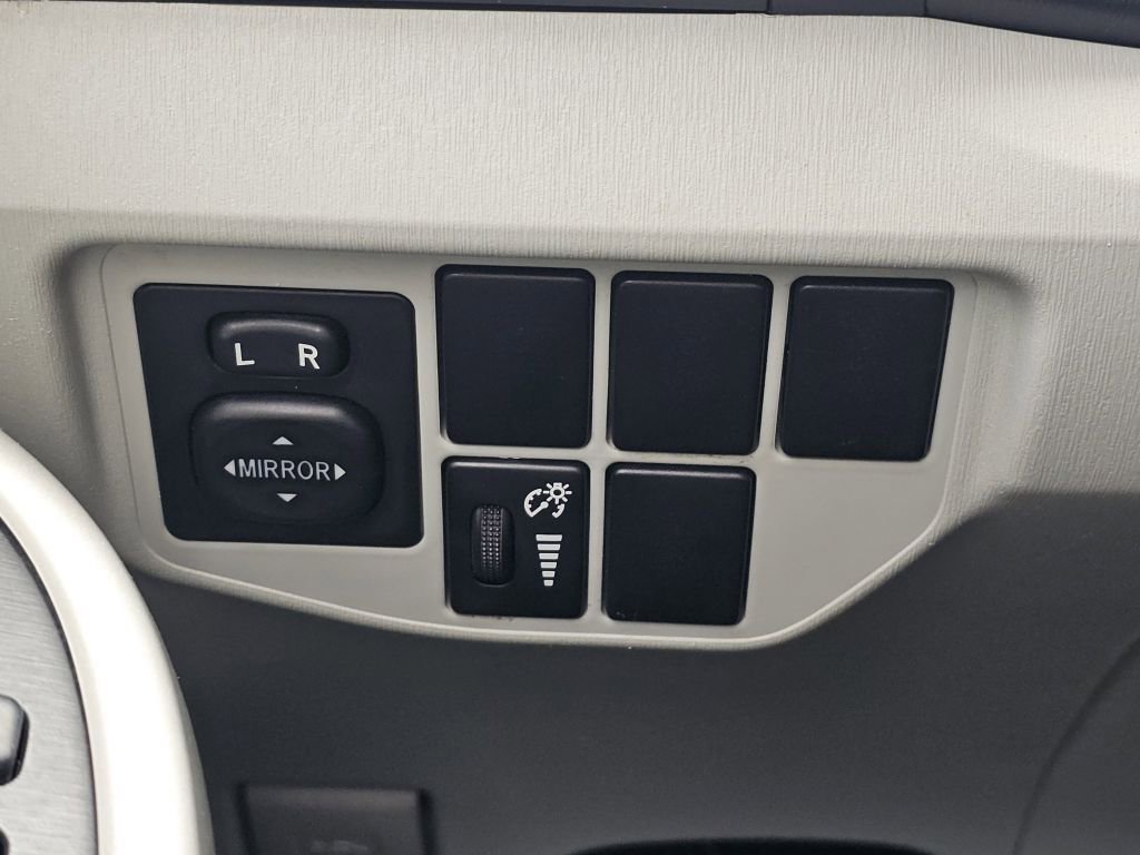 Used 2014 Toyota Prius Two image 14