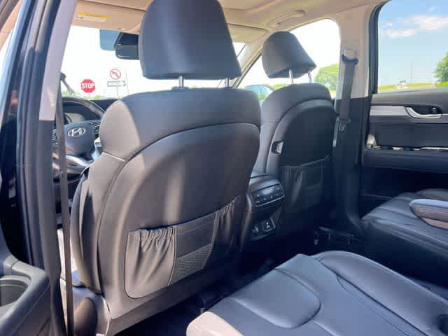 Used 2022 Hyundai Palisade SEL w/ Premium Package FWD image 13