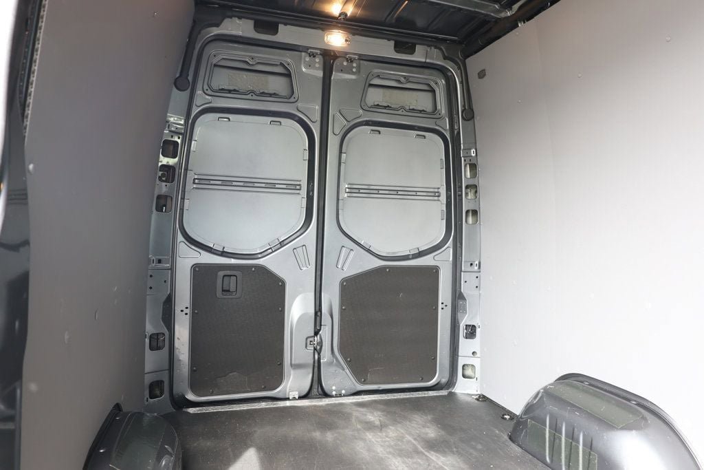 Used 2023 Mercedes-Benz Sprinter 2500 image 24