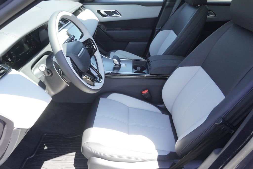 New 2026 Land Rover Range Rover Velar Dynamic SE image 19