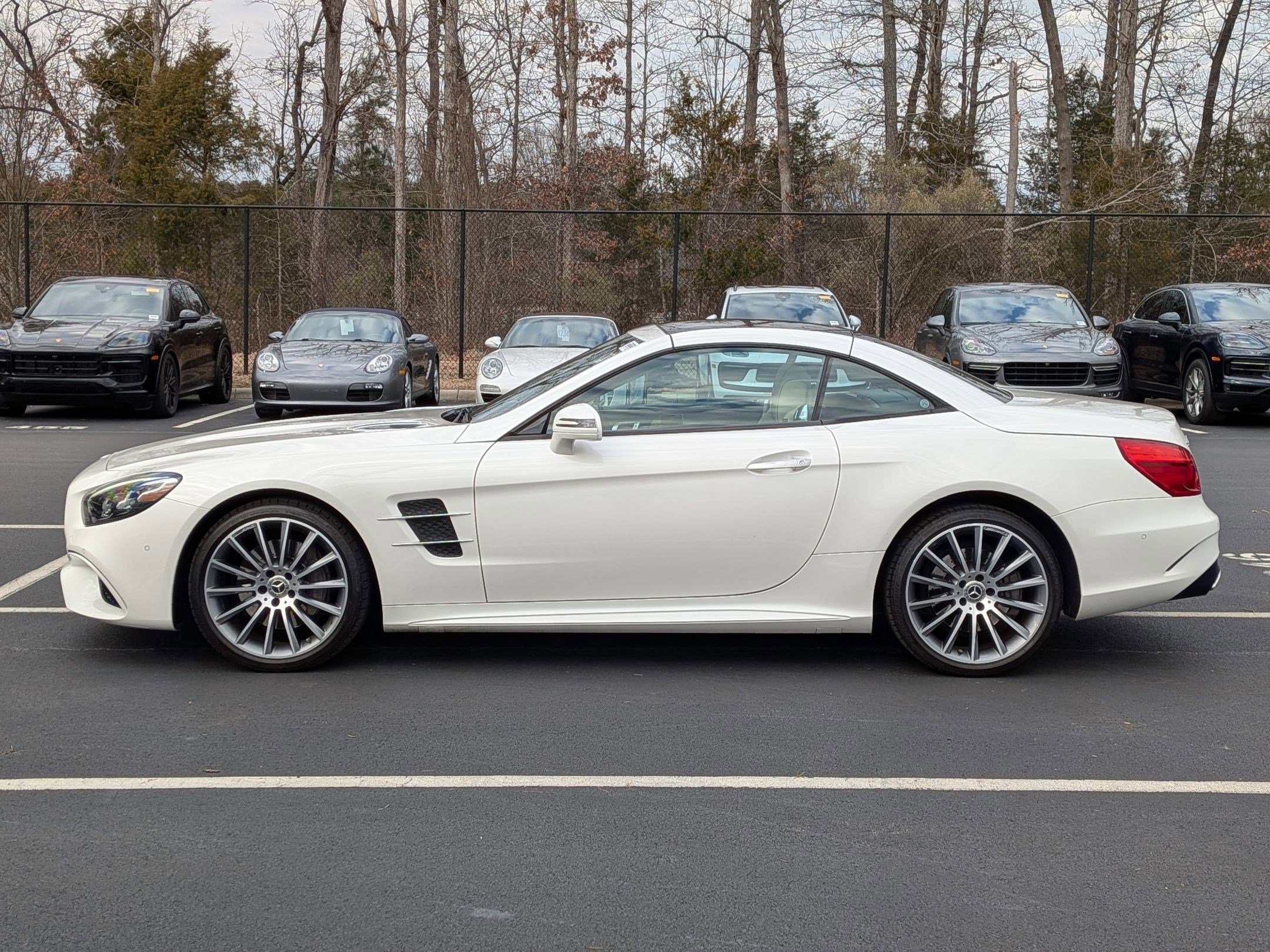 Used 2019 Mercedes-Benz SL 550 image 7