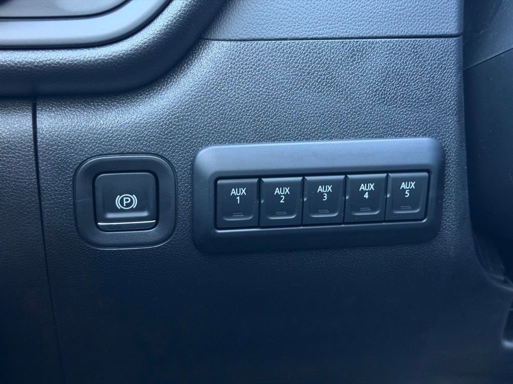 New 2025 GMC Sierra 2500 Pro w/ 1SA Pro Safety Plus Package image 23