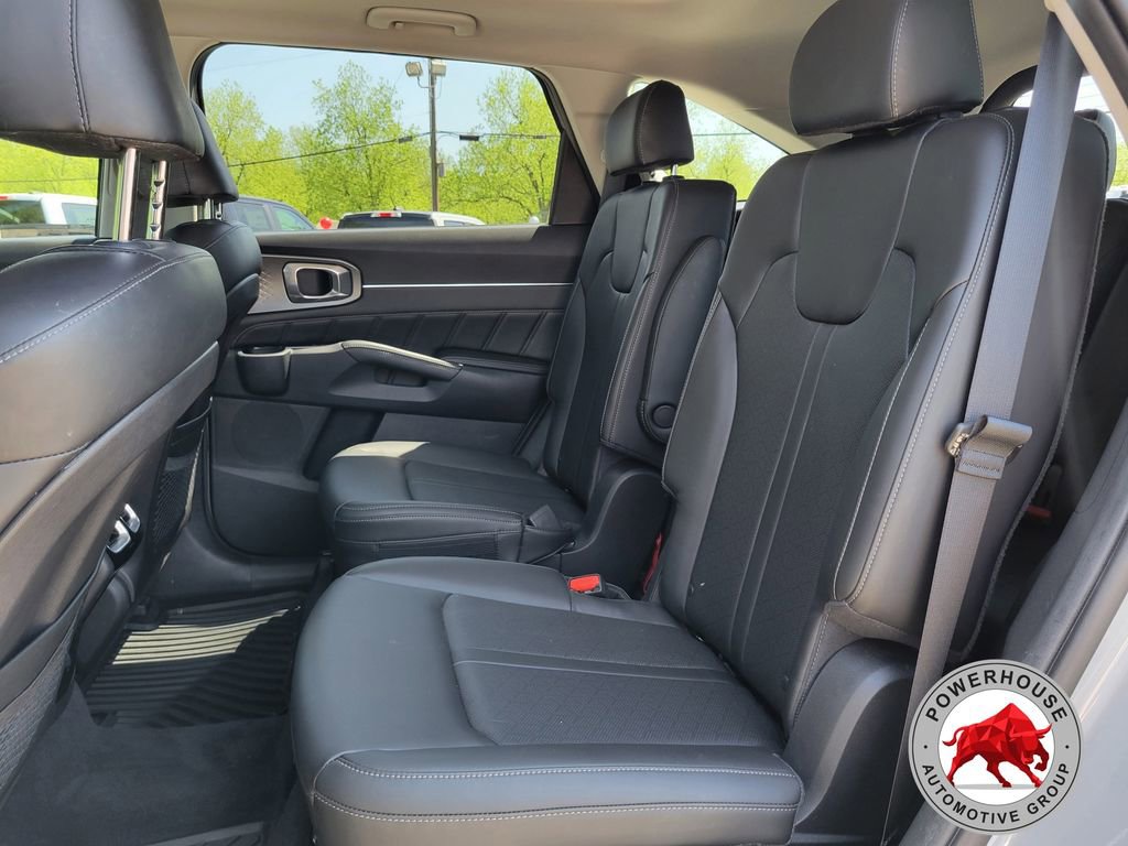 Used 2023 Kia Sorento SX image 17