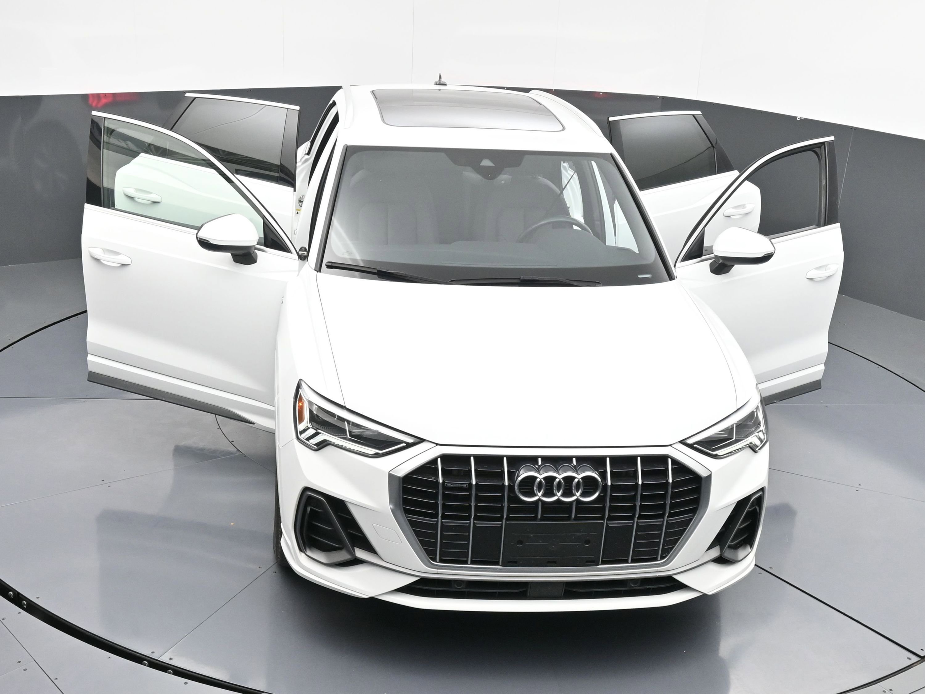 Used 2023 Audi Q3 2.0T Premium w/ Convenience Package image 40