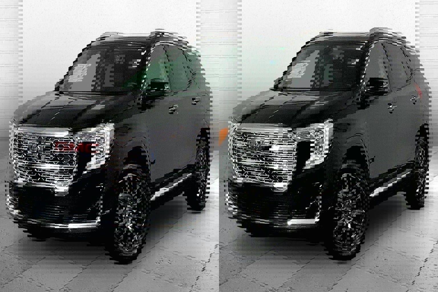 Used 2023 GMC Terrain Denali w/ Black Diamond Edition image 12