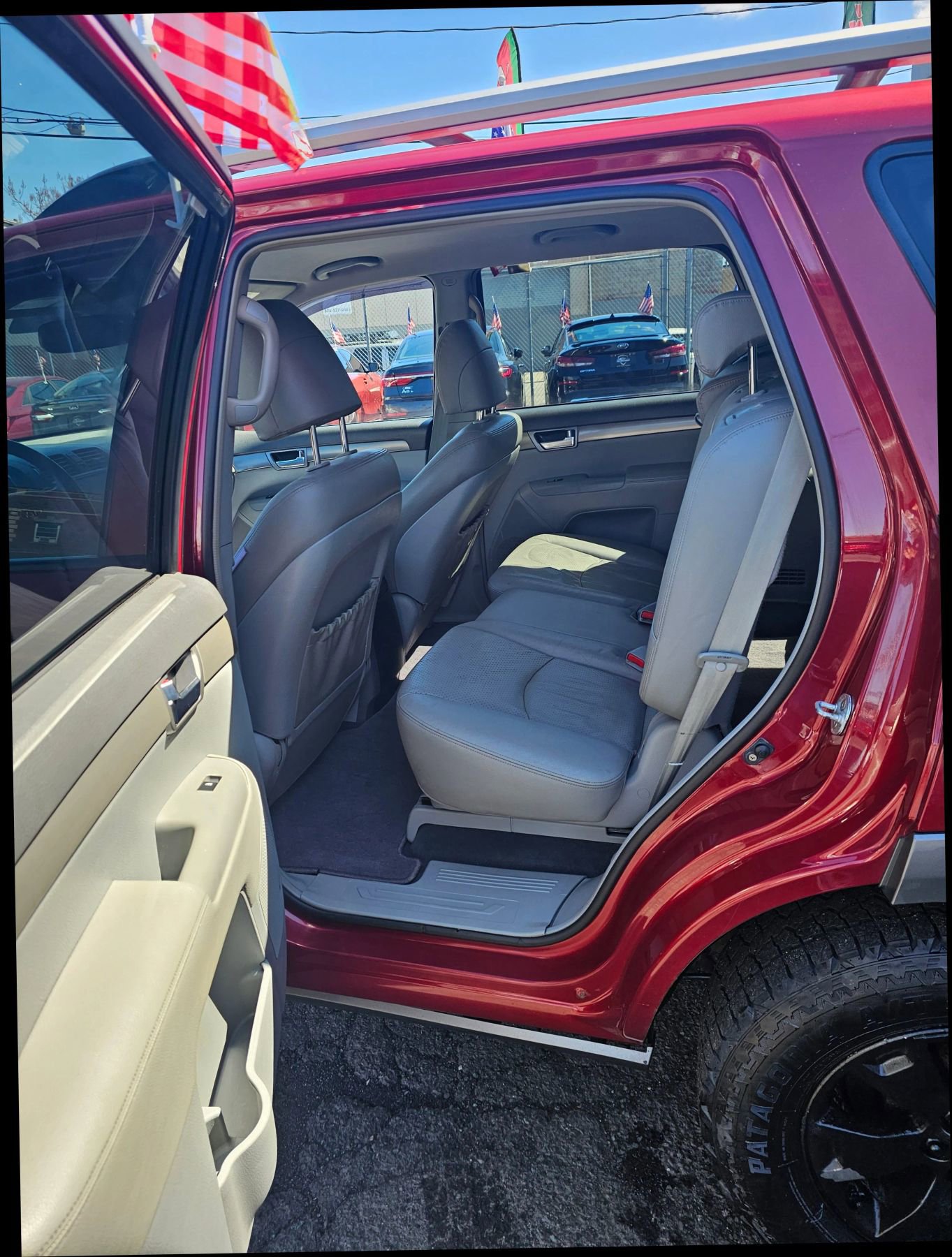 Used 2009 Kia Borrego EX w/ Leather Pkg image 5