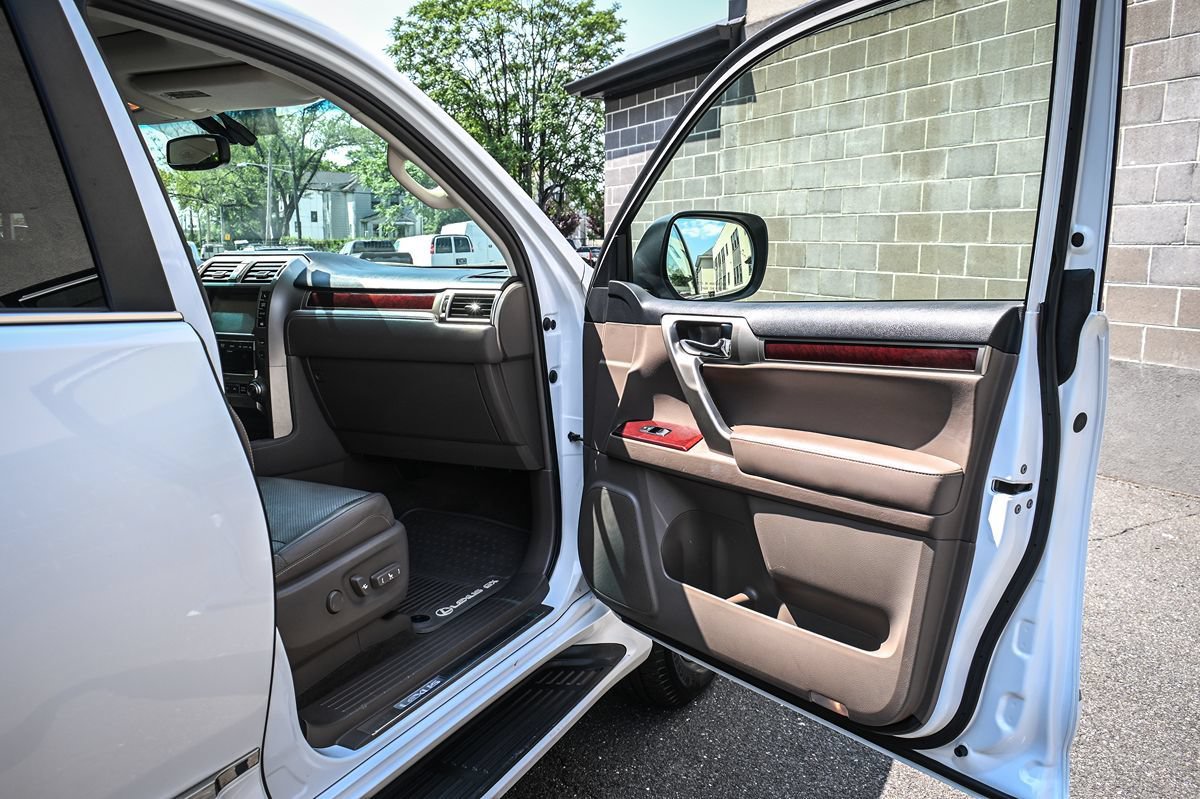 Used 2015 Lexus GX 460 Luxury AWD/4WD image 15