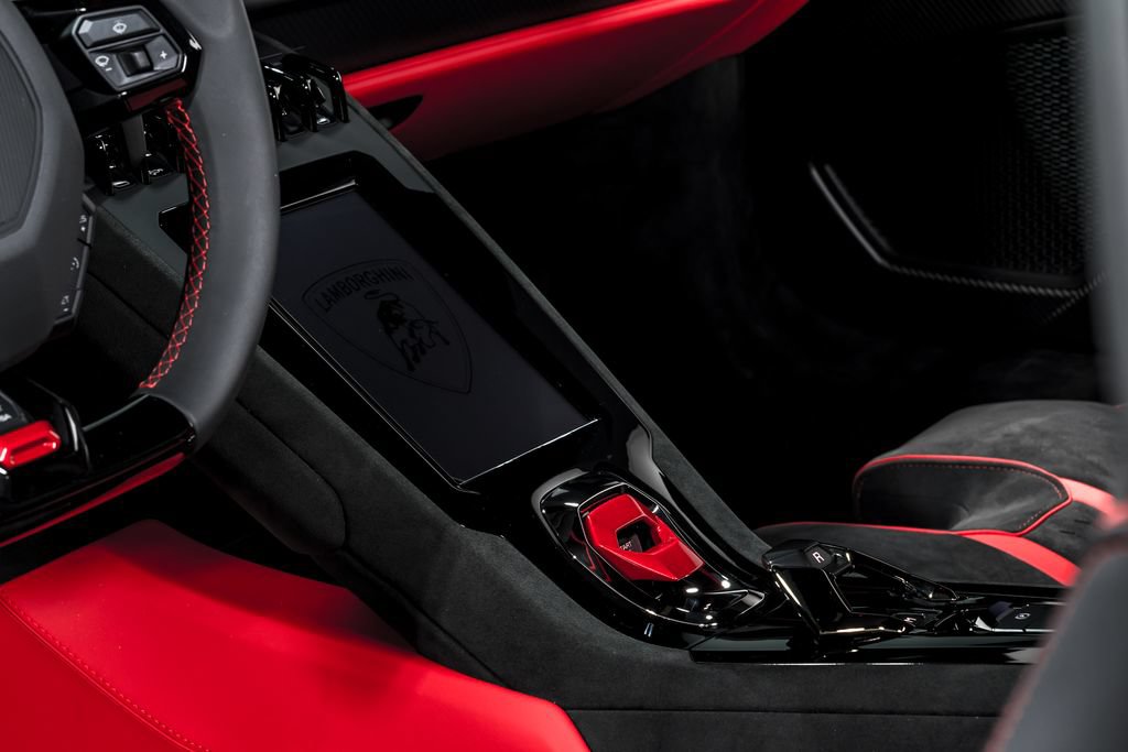 Used 2024 Lamborghini Huracan Tecnica RWD image 23