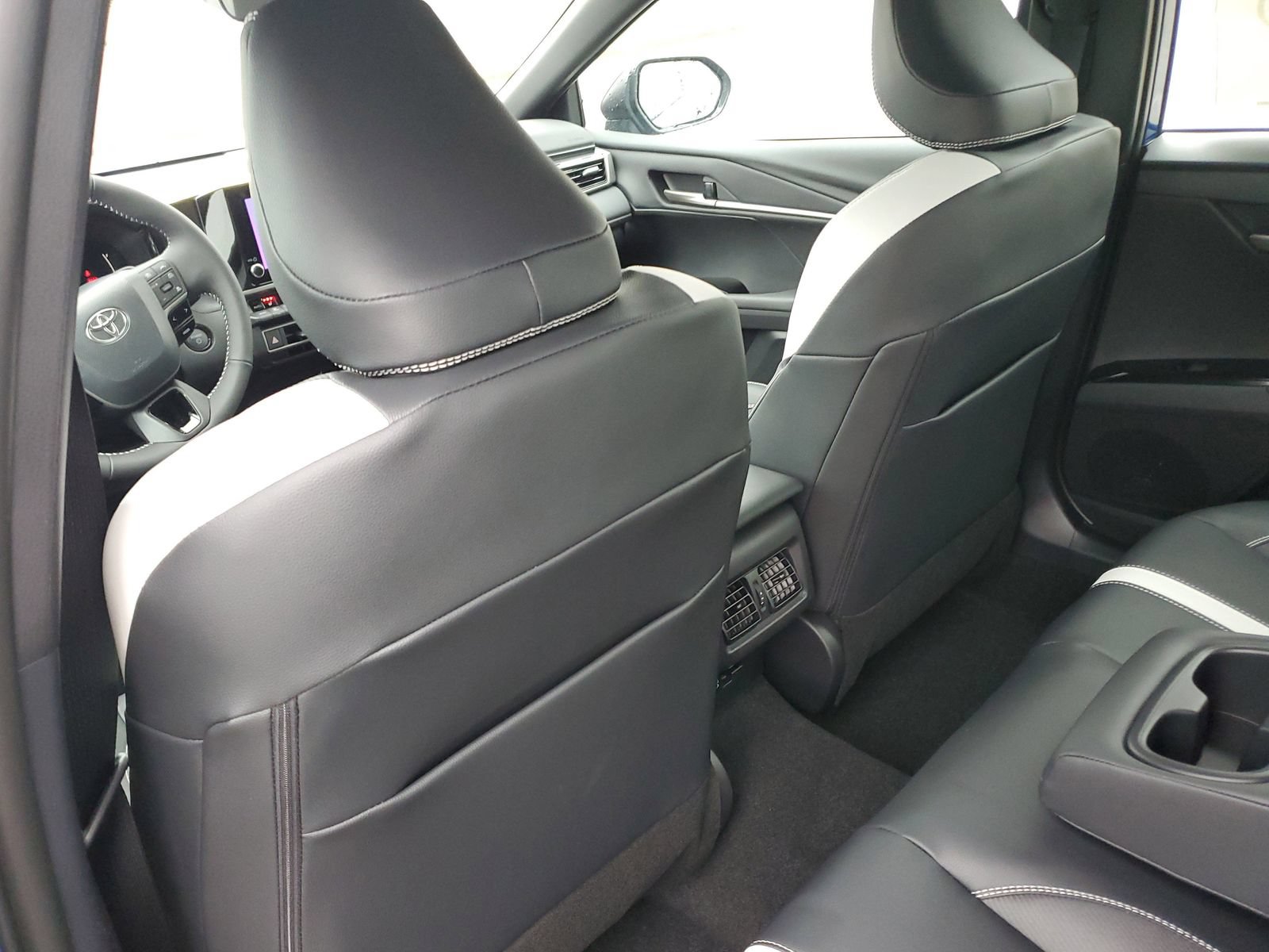 New 2026 Toyota Camry SE FWD image 14