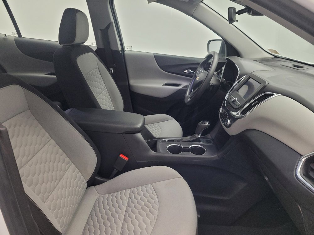 Used 2021 Chevrolet Equinox LS image 21