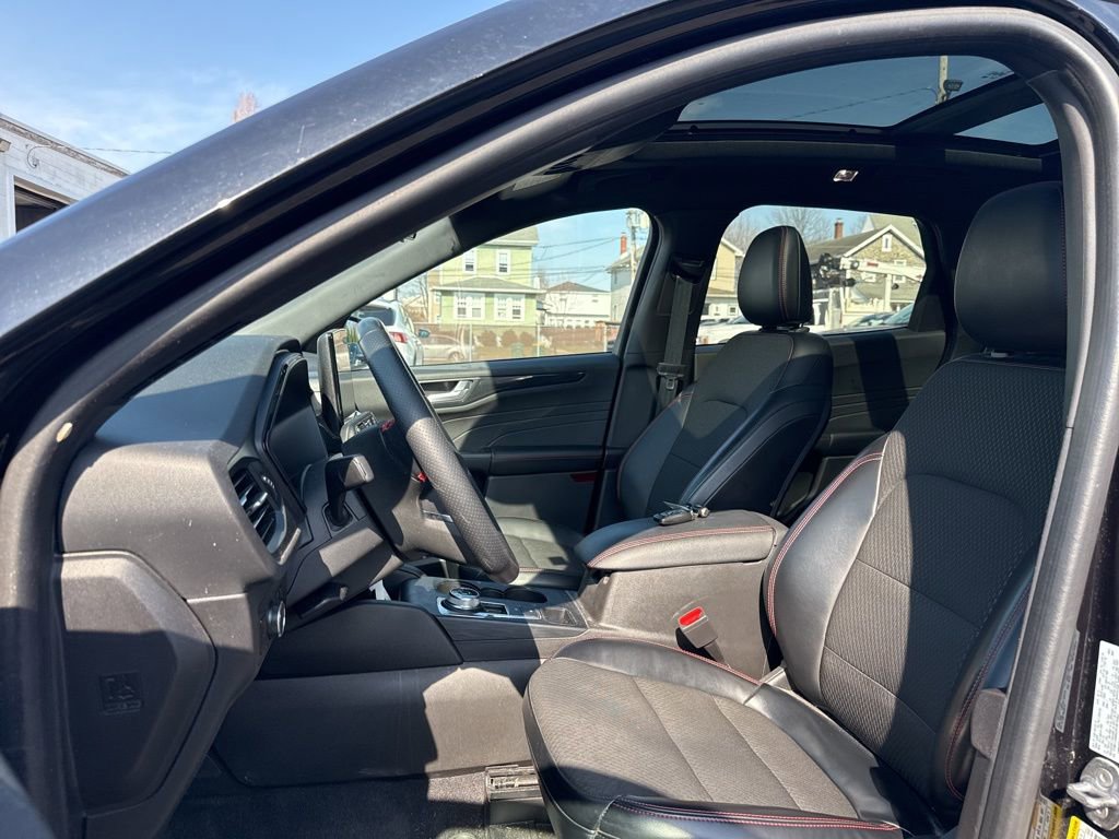 Used 2023 Ford Escape ST-Line w/ Tech Pack #1 image 6