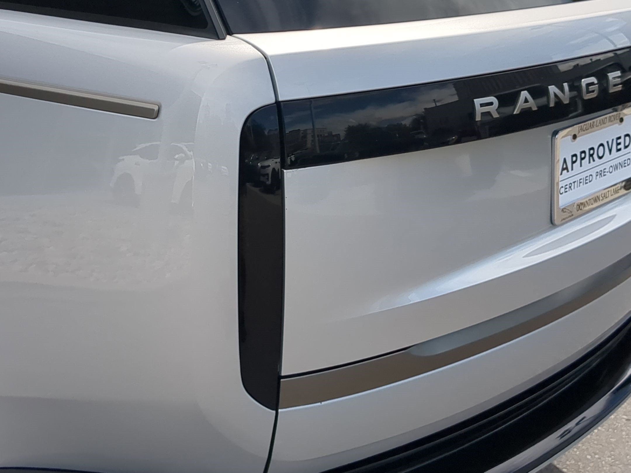 Used 2023 Land Rover Range Rover SE AWD/4WD image 13
