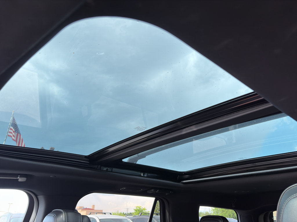 Used 2019 Lincoln Navigator Reserve AWD/4WD image 27