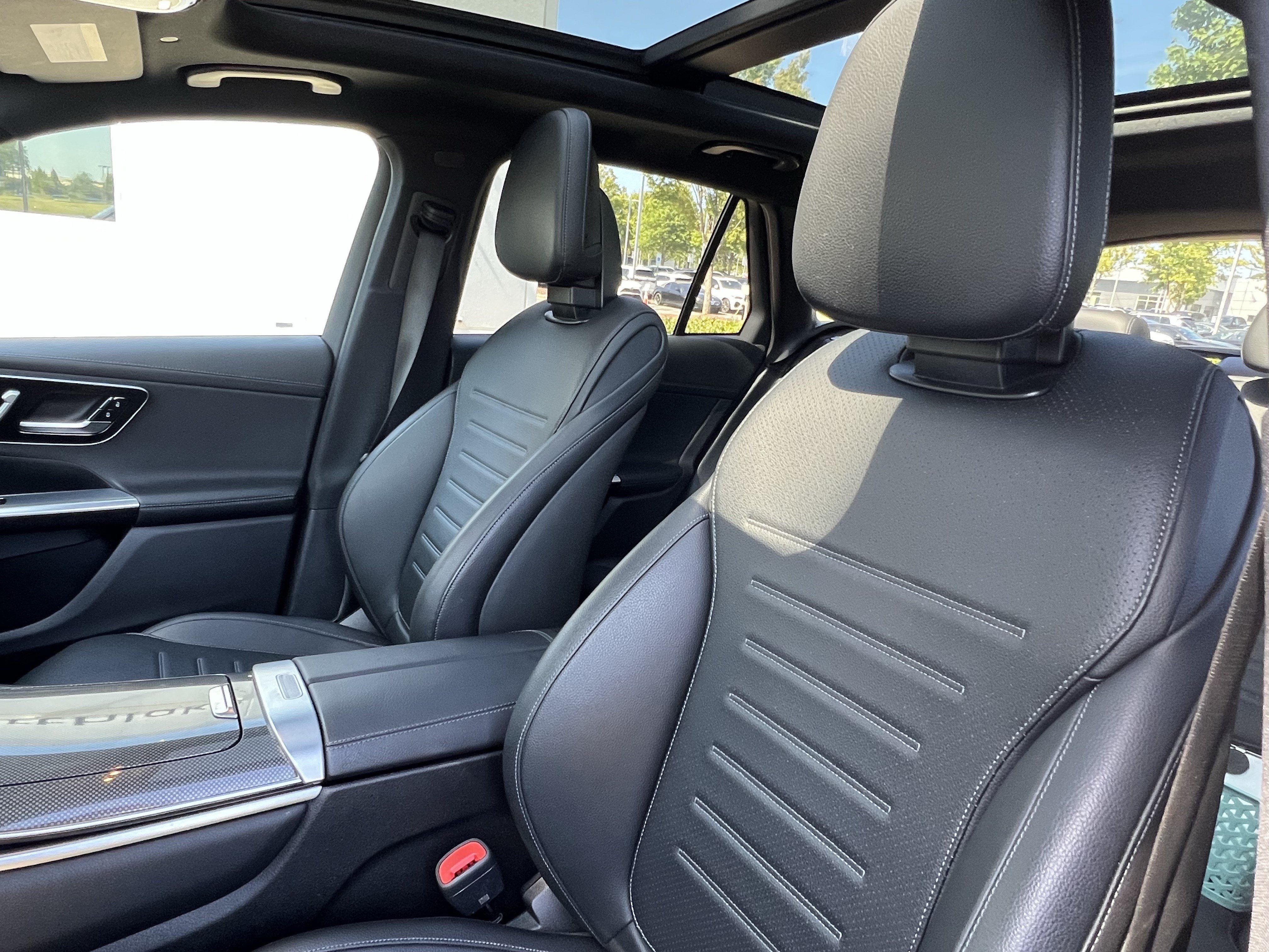 Used 2023 Mercedes-Benz GLC 300 4MATIC w/ AMG Line image 16