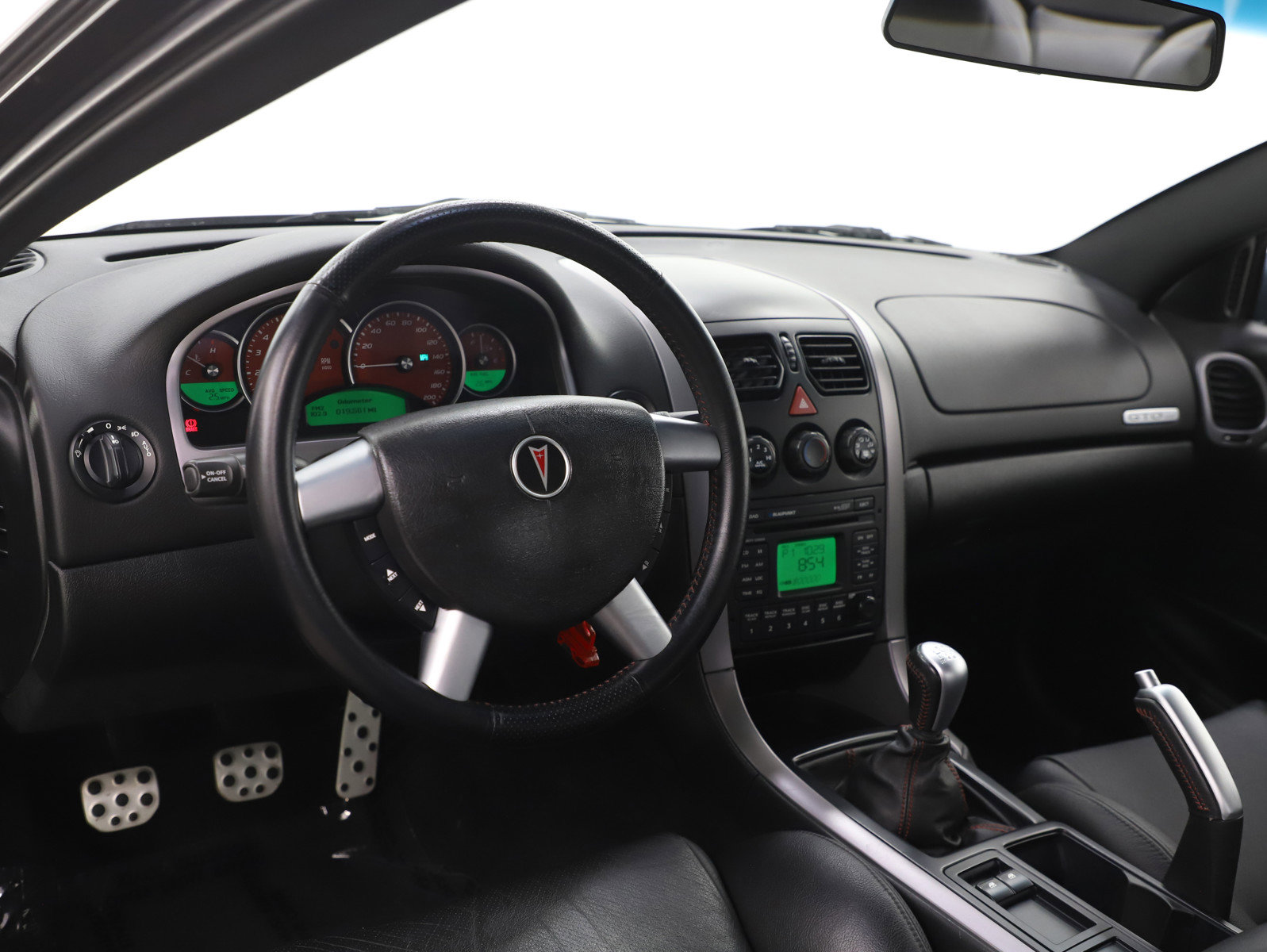 Used 2006 Pontiac GTO image 16