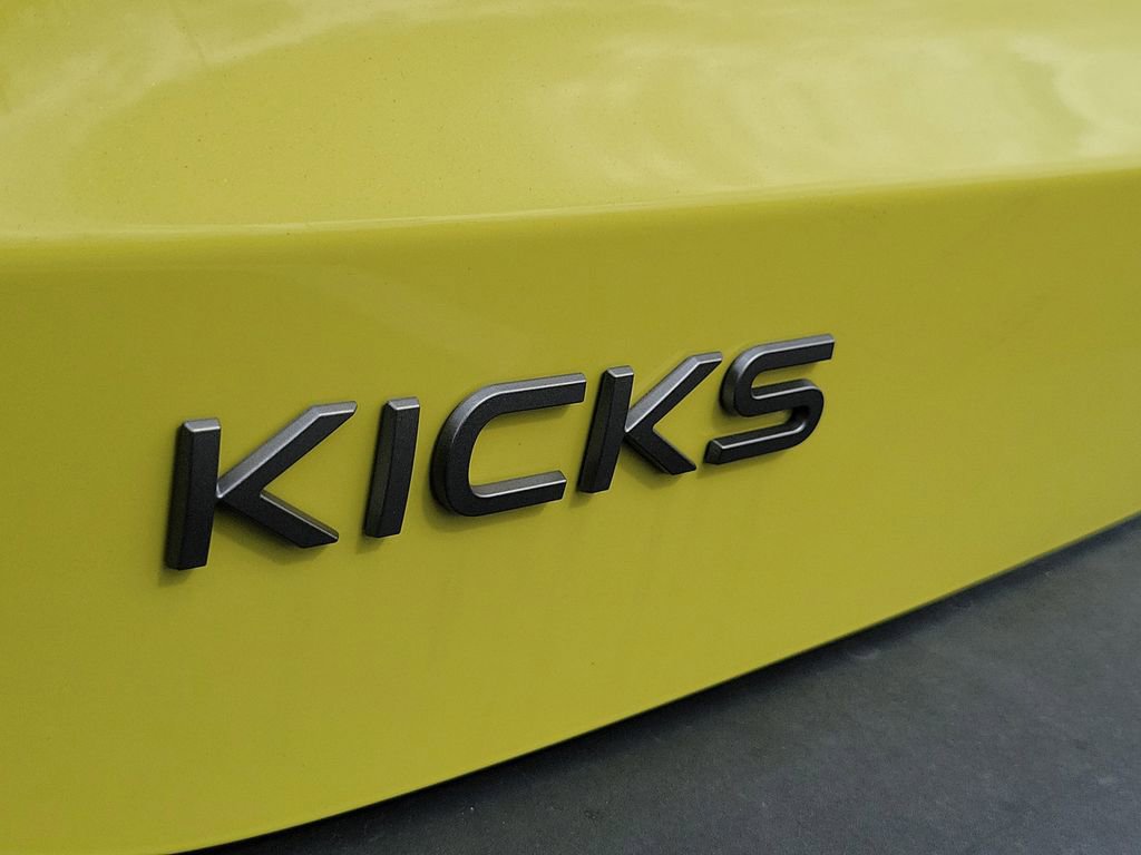 New 2025 Nissan Kicks SR image 16