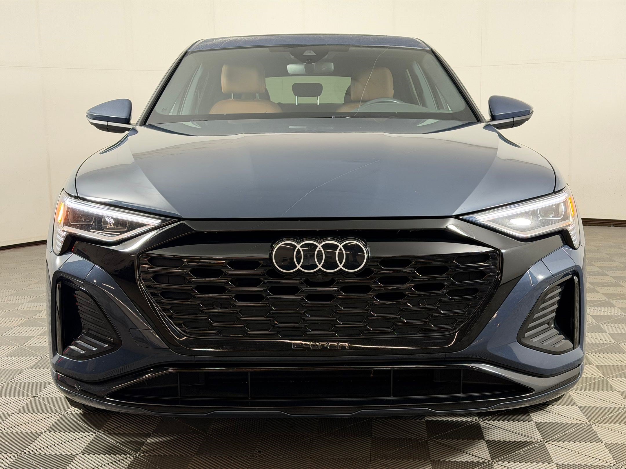 Used 2024 Audi Q8 e-tron Premium AWD/4WD image 6