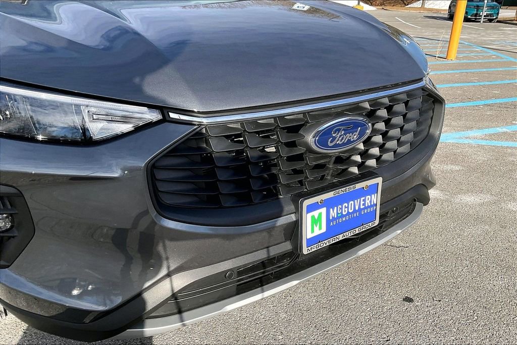 Used 2025 Ford Escape SE image 31