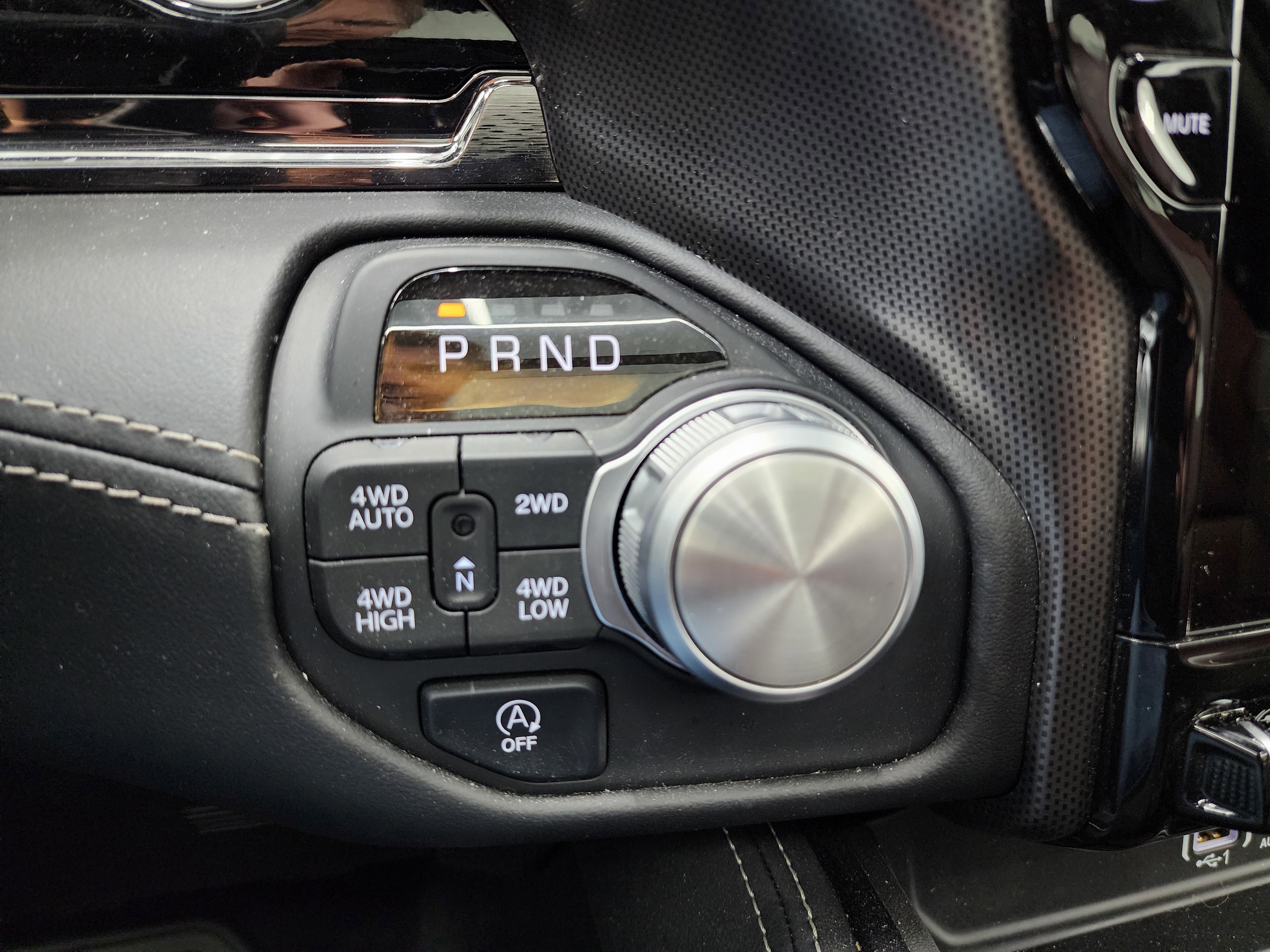 Used 2025 RAM 1500 Limited AWD/4WD image 75