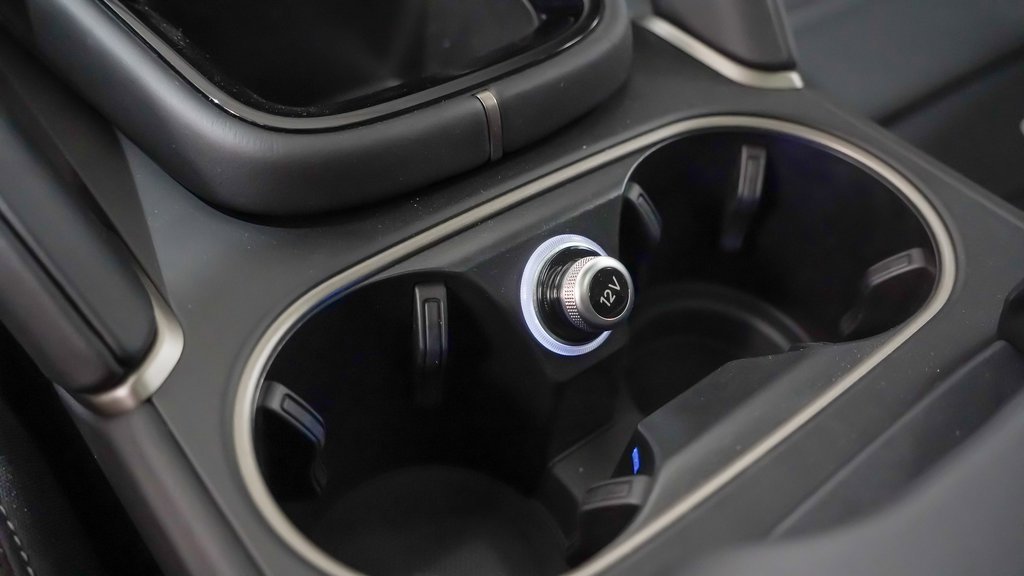 New 2025 Porsche Cayenne Turbo image 34