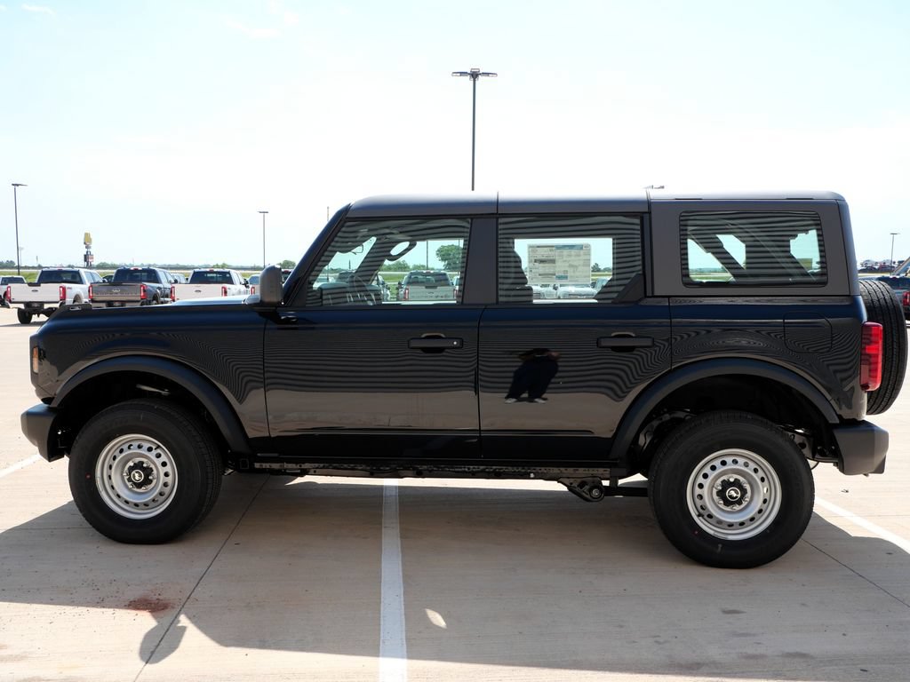 New 2026 Ford Bronco 4-Door AWD/4WD image 3