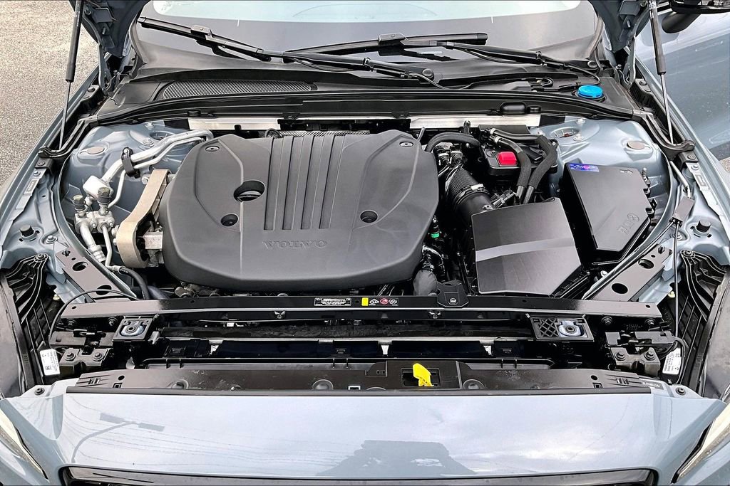 Used 2024 Volvo S60 B5 Core image 13
