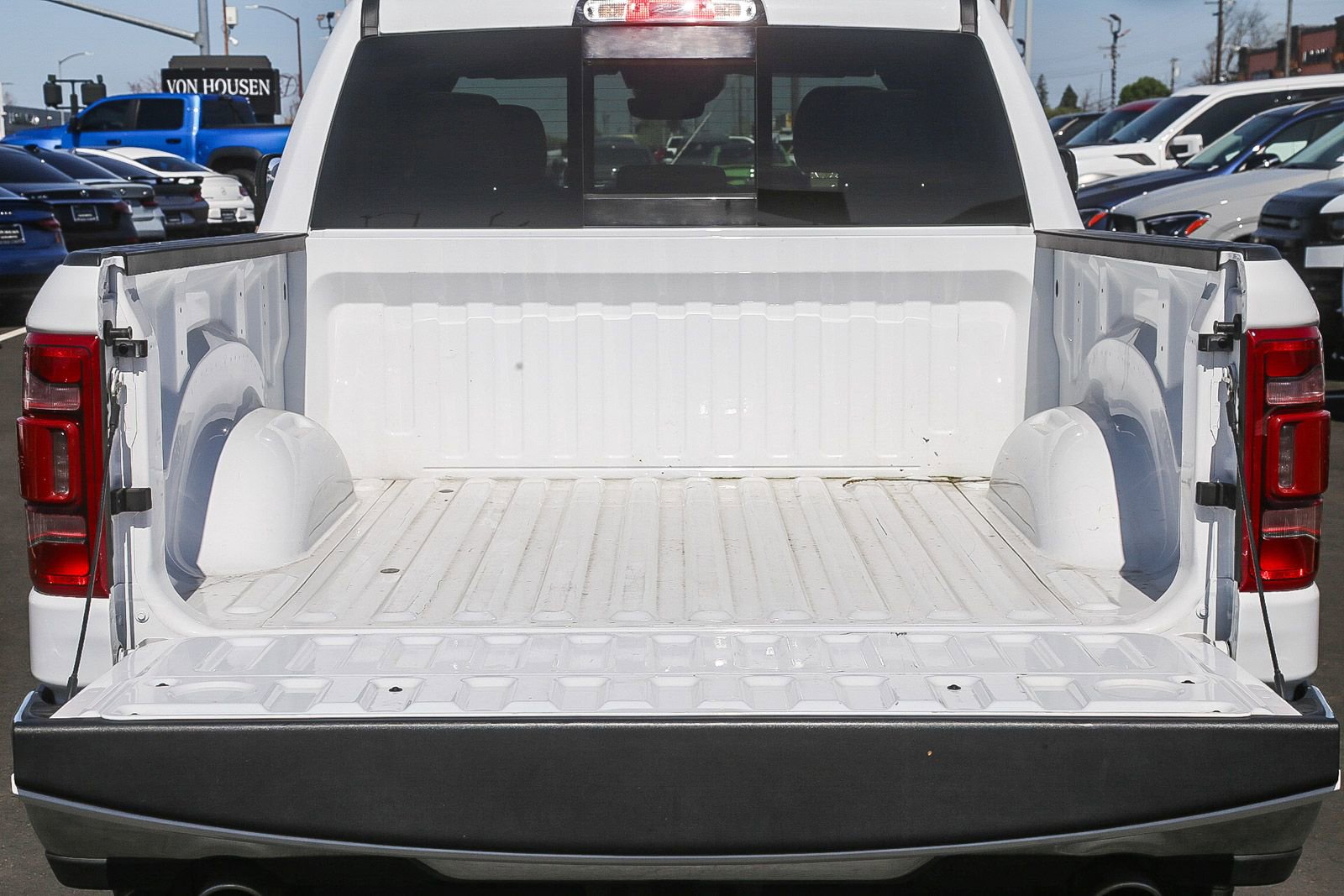 Used 2024 RAM 1500 Limited image 27