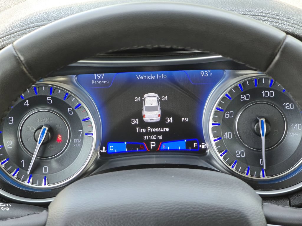 Used 2023 Chrysler 300 Touring RWD image 15
