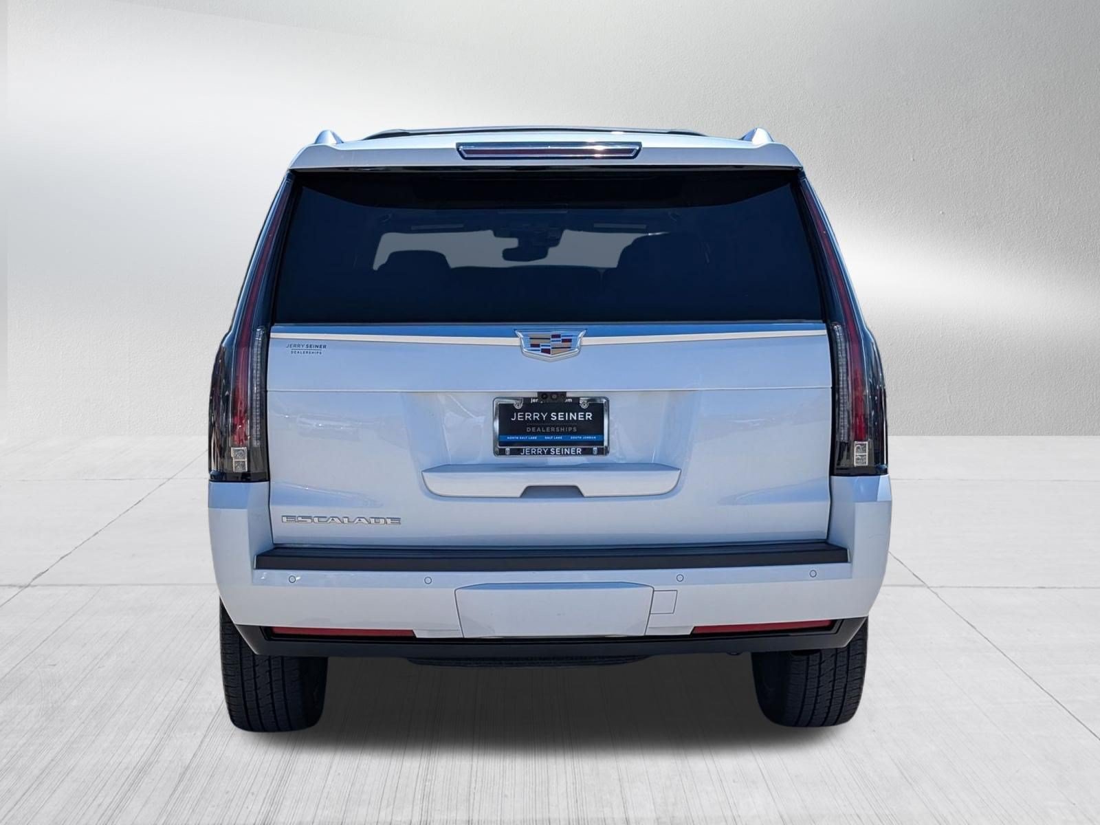 Certified 2020 Cadillac Escalade Platinum AWD/4WD image 5