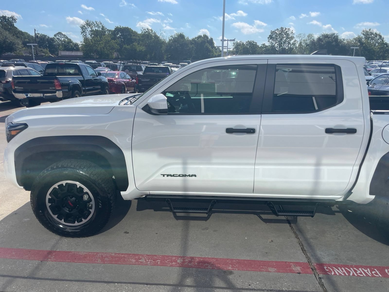 Used 2026 Toyota Tacoma TRD Off-Road AWD/4WD image 5